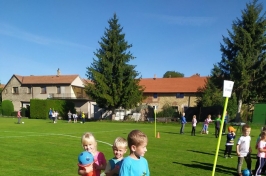 Sportovní dopoledne na fotbalovém hřišti